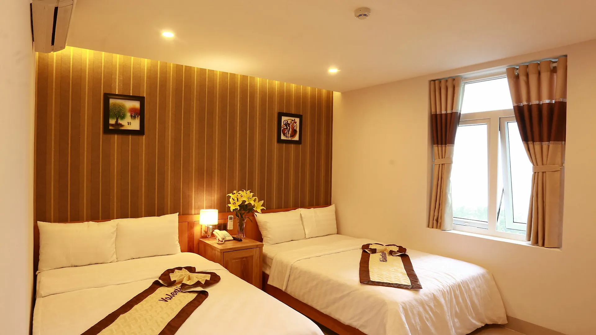 Valentine Hotel